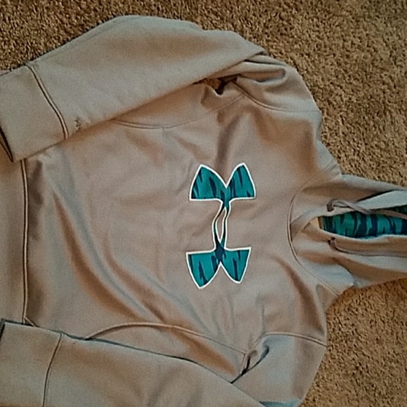 Under armor hoodie - Picture 4 of 4
